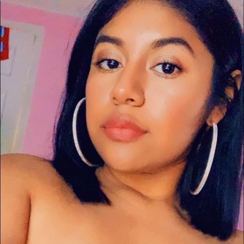 Meet your Posher, Abril